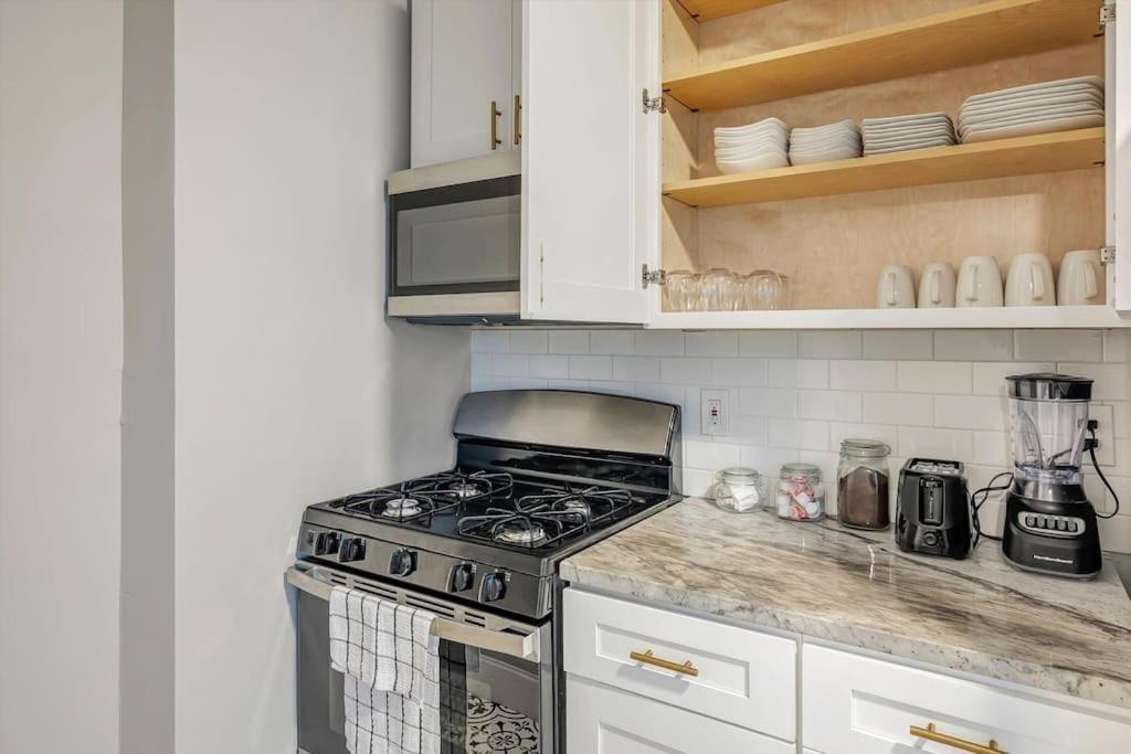 Beautiful Tower Grove Unit Recently Renovated 2S Villa Richmond Heights Eksteriør billede