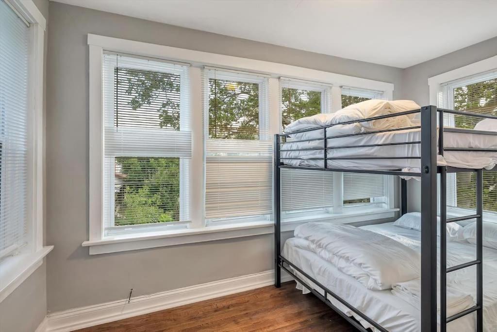 Beautiful Tower Grove Unit Recently Renovated 2S Villa Richmond Heights Eksteriør billede